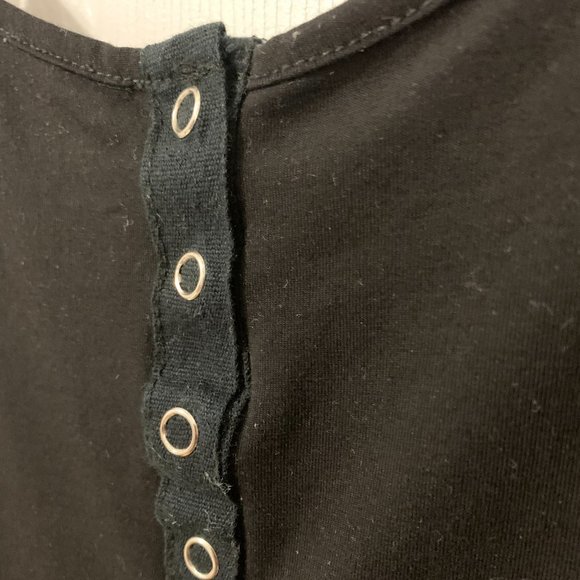 Bei Si Dun Black Cropped Tank Top - Picture 3 of 7